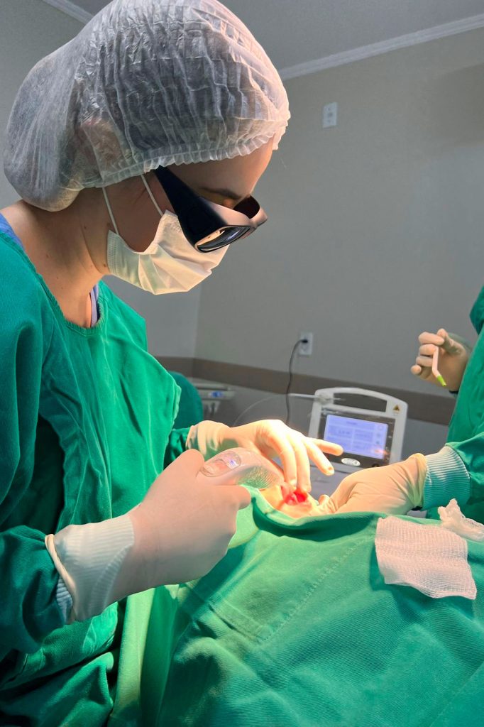 Atendimento hospitalar sob anestesia geral para crianças ansiosas ou cirurgias delicadas